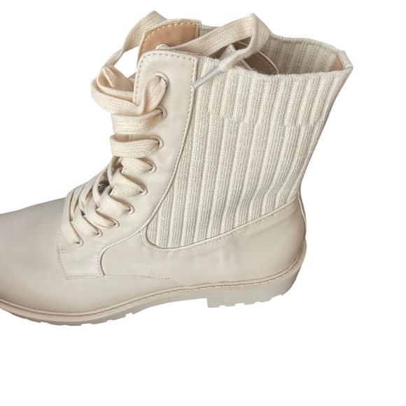Crown & Ivy Alexis Cream Lace-Up Combat Boots Size 9 - Picture 13 of 13
